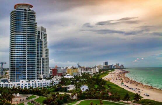 Experience Luxury Living in Miami Beach's Most Elegant Rentals